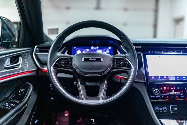 2022 Jeep Grand Cherokee L 4x4 Overland Leather Roof Nav BCam Red Deer AB