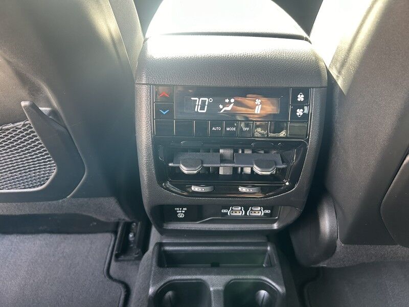 2022 Jeep Grand Cherokee L Altitude - SUNROOF - LEATHER Whitinsville MA