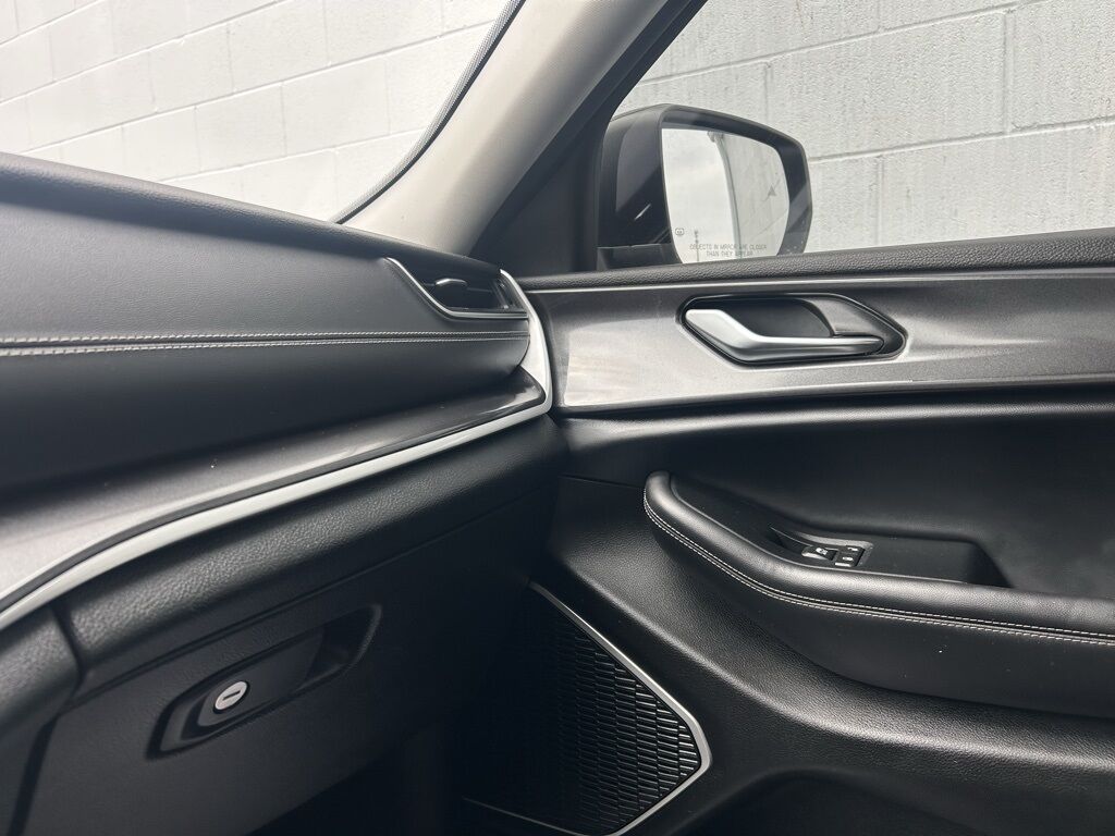 2022 Jeep Grand Cherokee L Laredo Crestwood KY