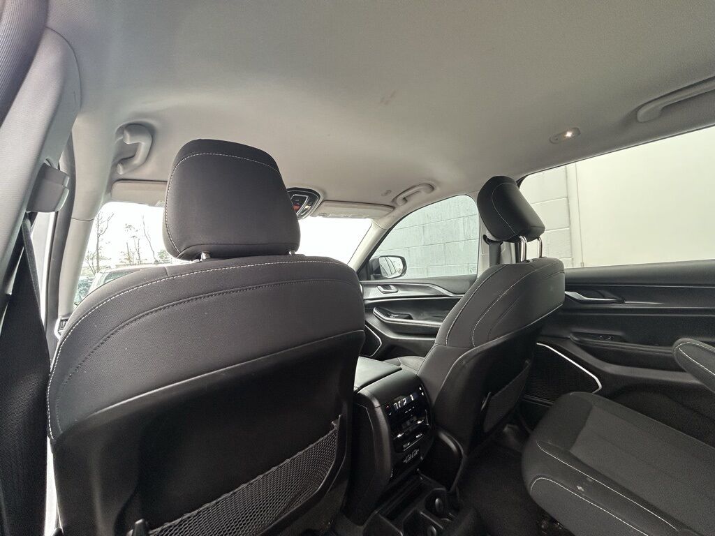 2022 Jeep Grand Cherokee L Laredo Crestwood KY