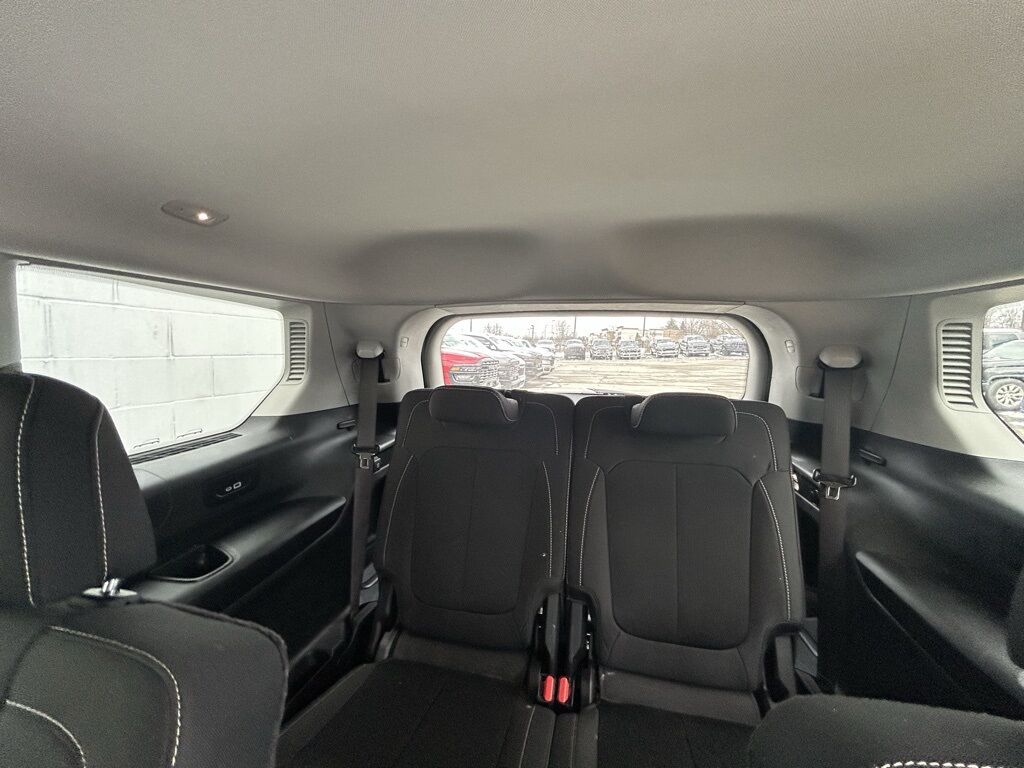 2022 Jeep Grand Cherokee L Laredo Crestwood KY