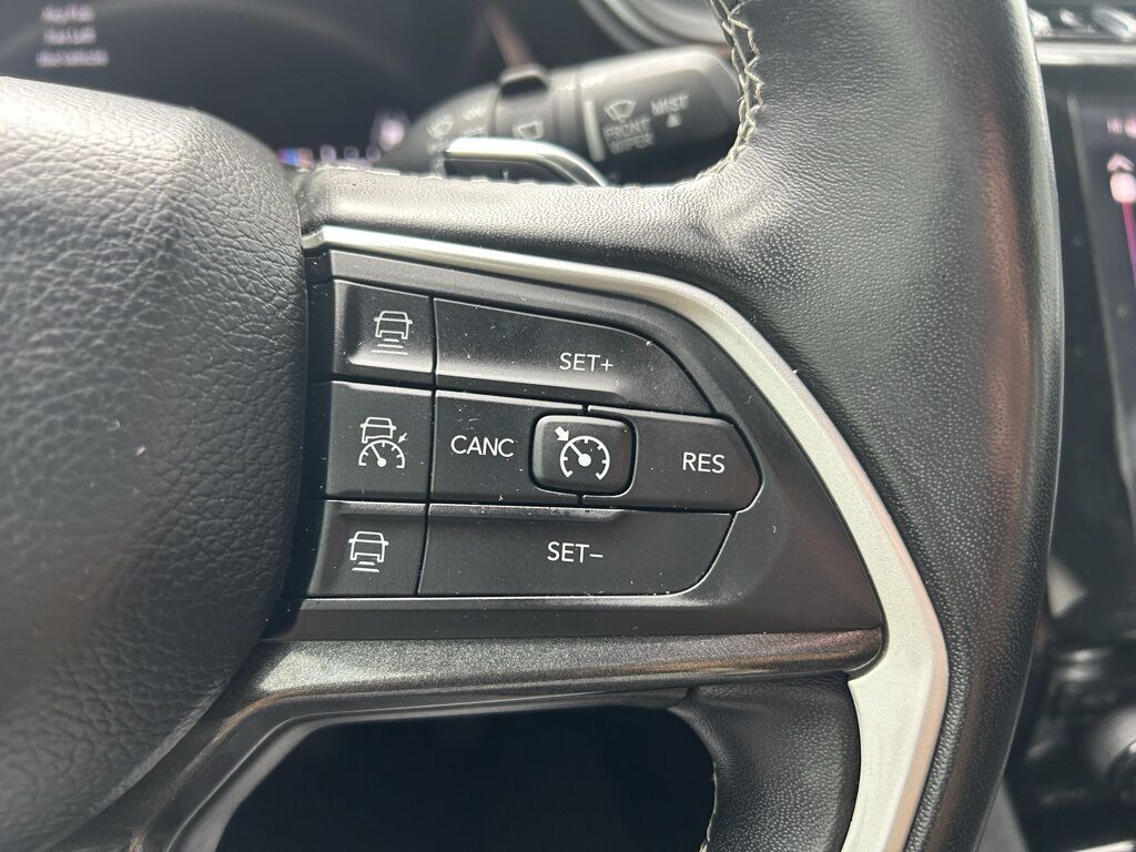 2022 Jeep Grand Cherokee L Laredo Crestwood KY