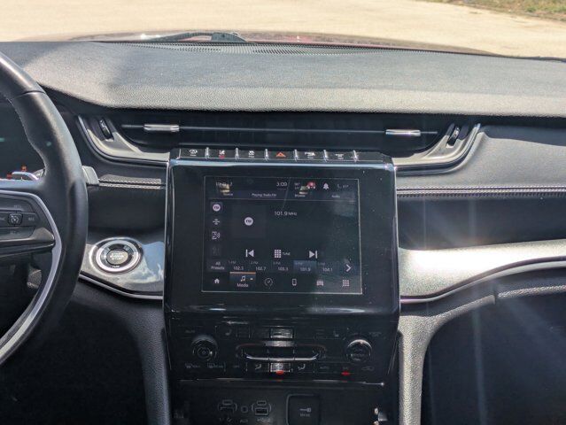 2022 Jeep Grand Cherokee L Laredo Castroville TX