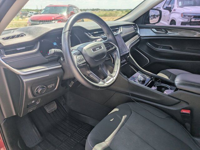 2022 Jeep Grand Cherokee L Laredo Castroville TX