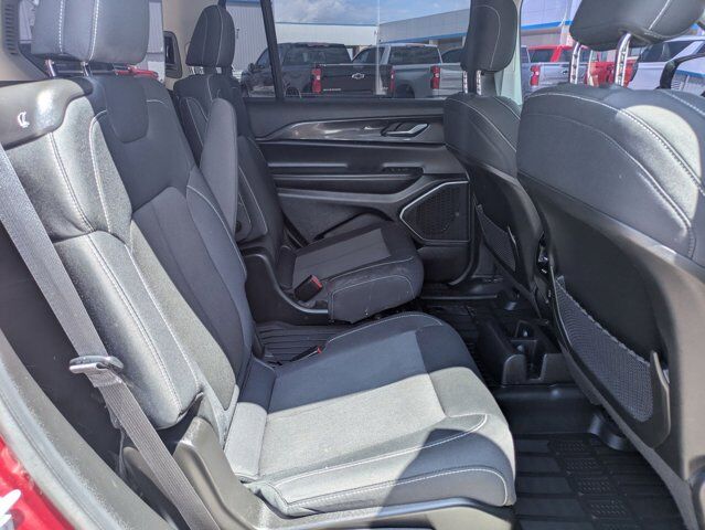 2022 Jeep Grand Cherokee L Laredo Castroville TX