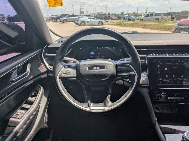 2022 Jeep Grand Cherokee L Laredo Castroville TX