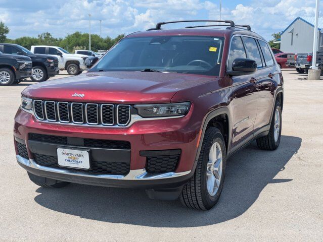 2022 Jeep Grand Cherokee L Laredo Castroville TX