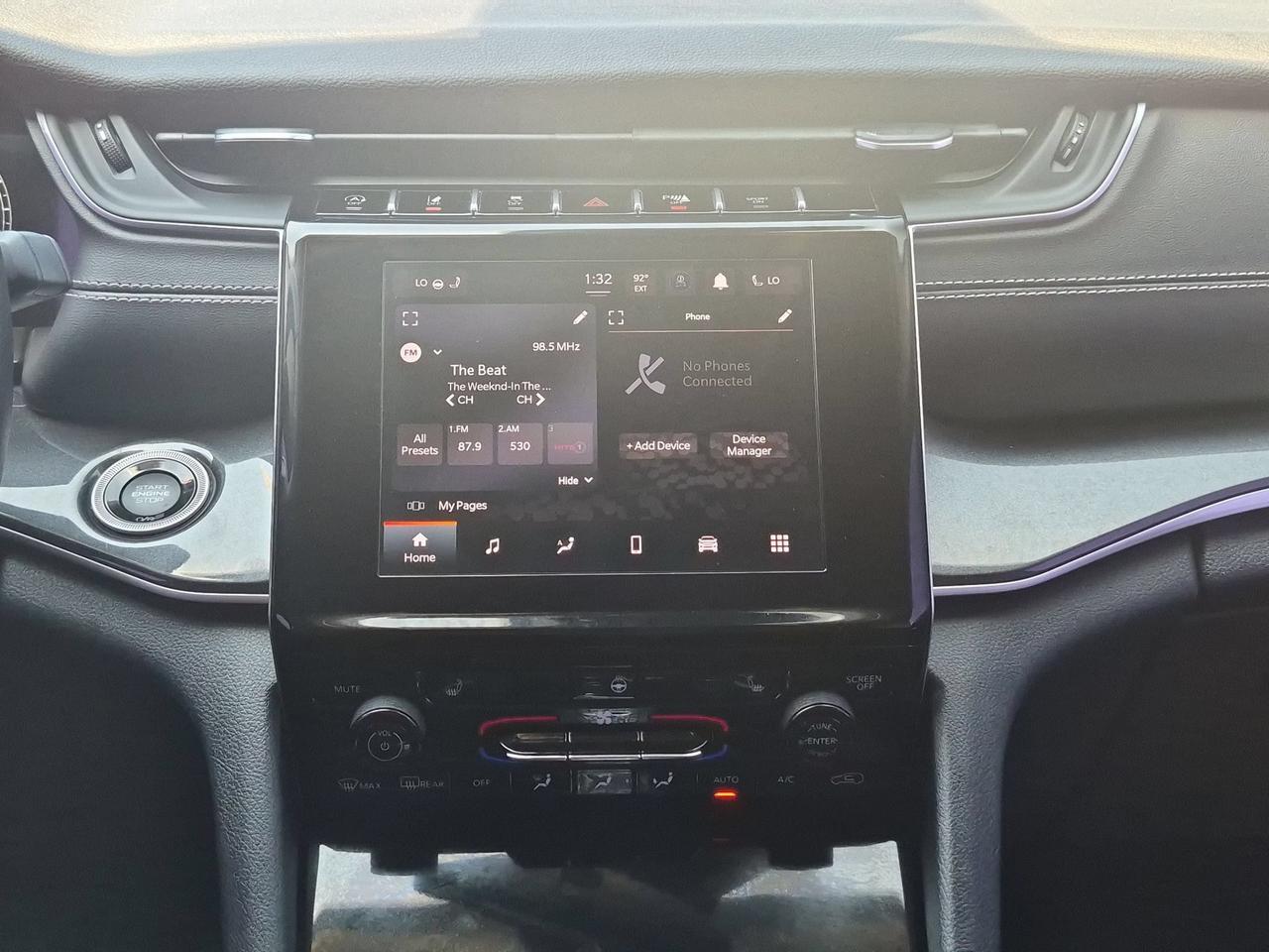 2022 Jeep Grand Cherokee L Laredo Castroville TX