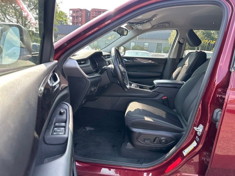 2022 Jeep Grand Cherokee L Laredo Worcester MA