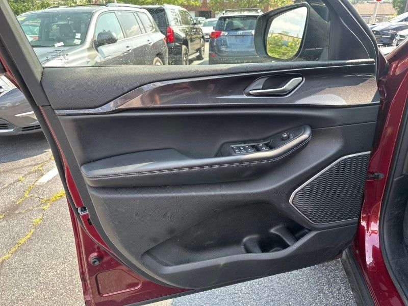 2022 Jeep Grand Cherokee L Laredo Worcester MA