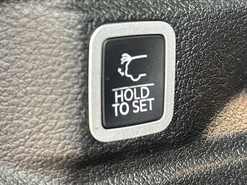 2022 Jeep Grand Cherokee L Laredo Worcester MA