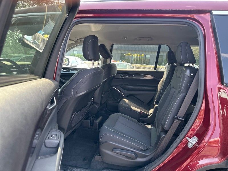 2022 Jeep Grand Cherokee L Laredo Worcester MA