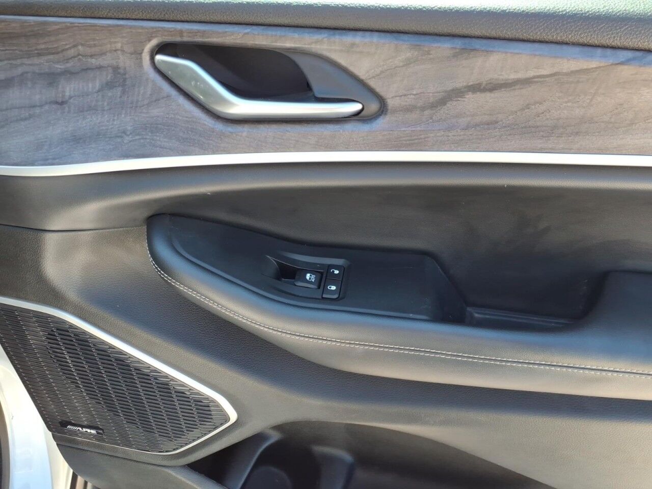 2022 Jeep Grand Cherokee L Limited Uvalde TX