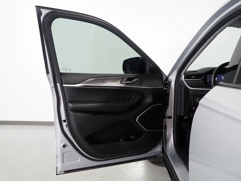 2022 Jeep Grand Cherokee L Limited 4WD *NAVIGATION, ADAPTIVE CRUISE, SAFETY ALERTS, BACKUP-CAMERA, COLOR TOUCHSCREEN, LEATHER, HEATED SEATS/STEERING, REMOTE START, ALPINE AUDIO, ANDROID & APPLE Round Rock TX