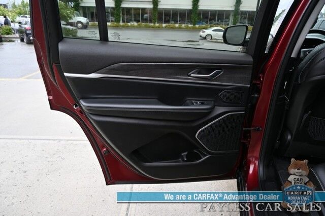 2022 Jeep Grand Cherokee L Limited / 4X4 / AutoStart / Front & Rear Heated Leather Seats / Heated Steering Wheel / Panoramic Sunroof / NAV / Alpine Speakers / Lane Departure & Blind Spot / 3rd Row / Rear Captains Chairs / Tow Pkg / 1-Owner Anchorage AK