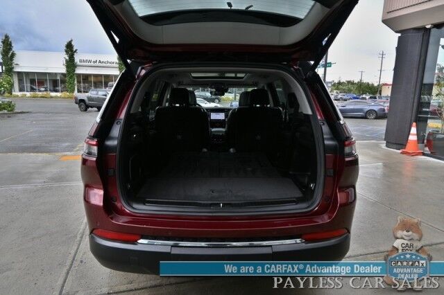 2022 Jeep Grand Cherokee L Limited / 4X4 / AutoStart / Front & Rear Heated Leather Seats / Heated Steering Wheel / Panoramic Sunroof / NAV / Alpine Speakers / Lane Departure & Blind Spot / 3rd Row / Rear Captains Chairs / Tow Pkg / 1-Owner Anchorage AK
