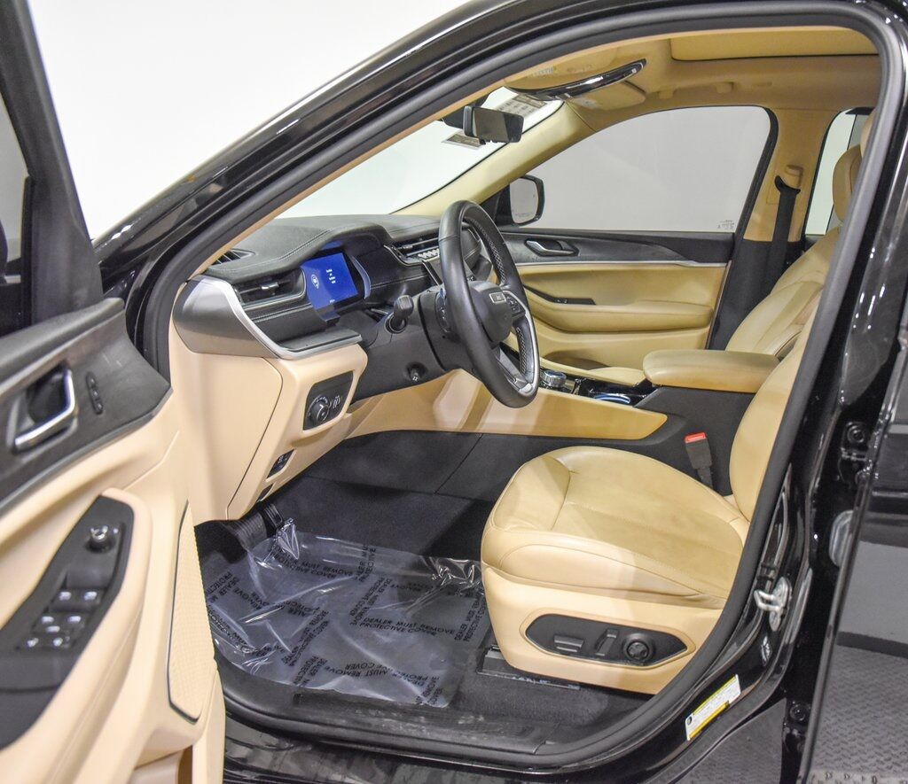 2022 Jeep Grand Cherokee L Limited Akron