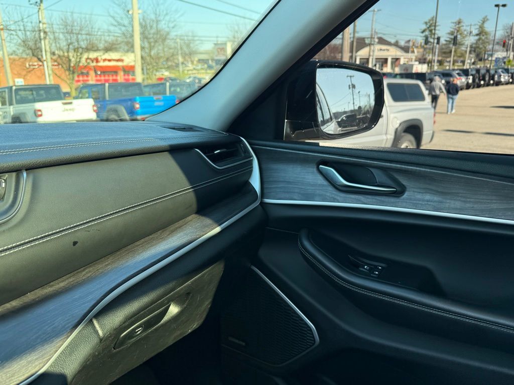 2022 Jeep Grand Cherokee L Limited Crestwood KY