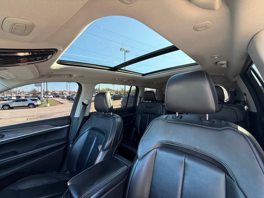 2022 Jeep Grand Cherokee L Limited Crestwood KY