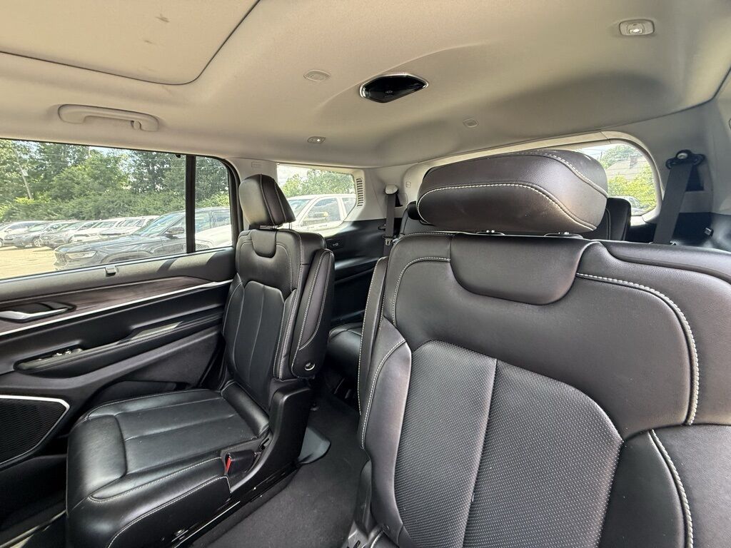 2022 Jeep Grand Cherokee L Limited Crestwood KY
