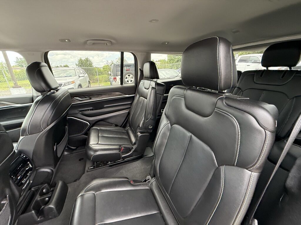 2022 Jeep Grand Cherokee L Limited Crestwood KY