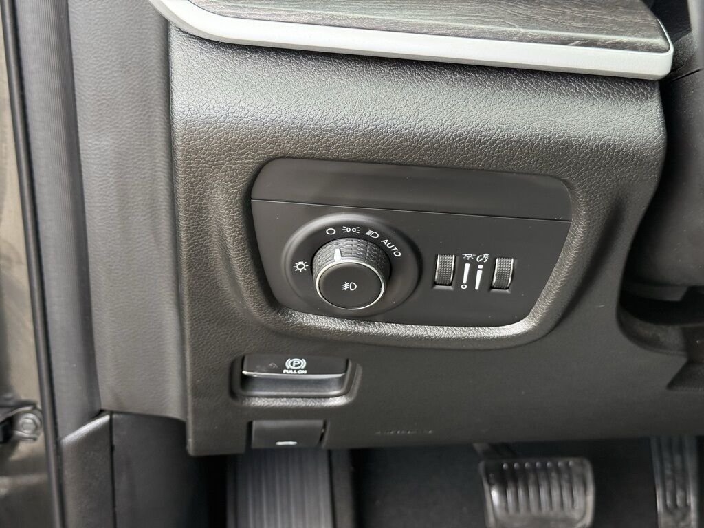 2022 Jeep Grand Cherokee L Limited Crestwood KY