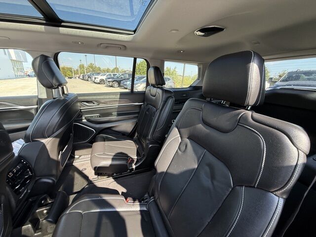 2022 Jeep Grand Cherokee L Limited Crestwood KY