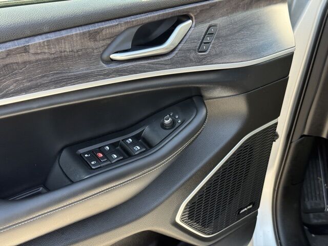 2022 Jeep Grand Cherokee L Limited Crestwood KY