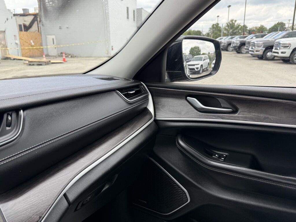 2022 Jeep Grand Cherokee L Limited Crestwood KY