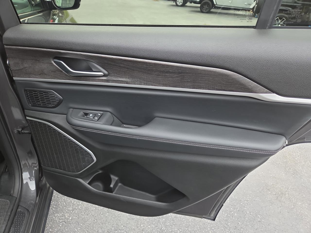2022 Jeep Grand Cherokee L Limited HAMBURG PA