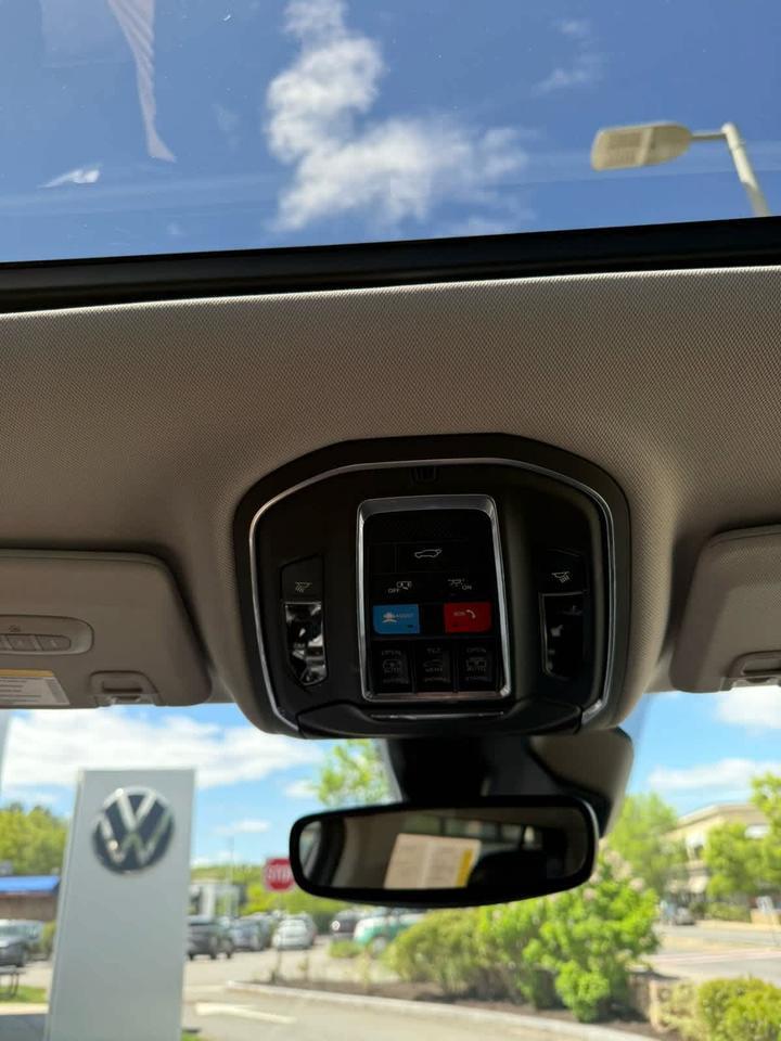 2022 Jeep Grand Cherokee L Limited Wellesley MA