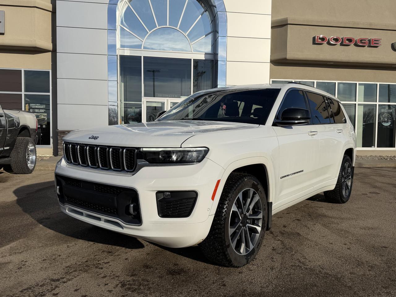 2022 Jeep Grand Cherokee L Overland 4X4 | 5.7L VVT | Leather | Heated Cooled Seats | Luxury Tech Pkg | Nav | Pano Sunroof Redwater AB