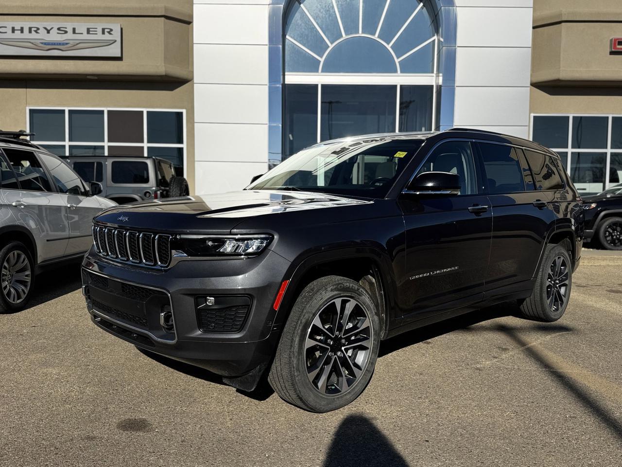 2022 Jeep Grand Cherokee L Overland 4x4 | V8 | Leather | Heated Vented Seats | NAV | Backup Camera Redwater AB