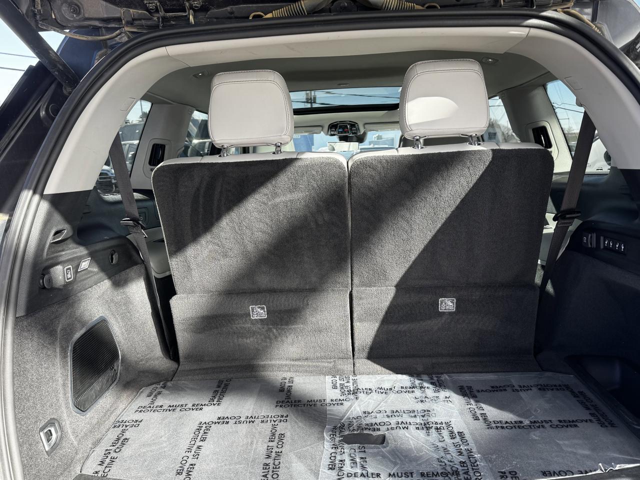 2022 Jeep Grand Cherokee L Overland 4x4 | V8 | Leather | Heated Vented Seats | NAV | Backup Camera Redwater AB