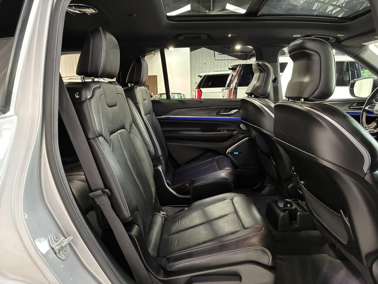 2022 Jeep Grand Cherokee L Overland, 4x4, Buckets, Luxury Tech Group IV, Advanced ProTech G Houston TX