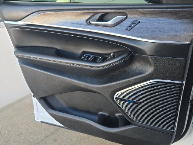 2022 Jeep Grand Cherokee L Overland Folsom CA