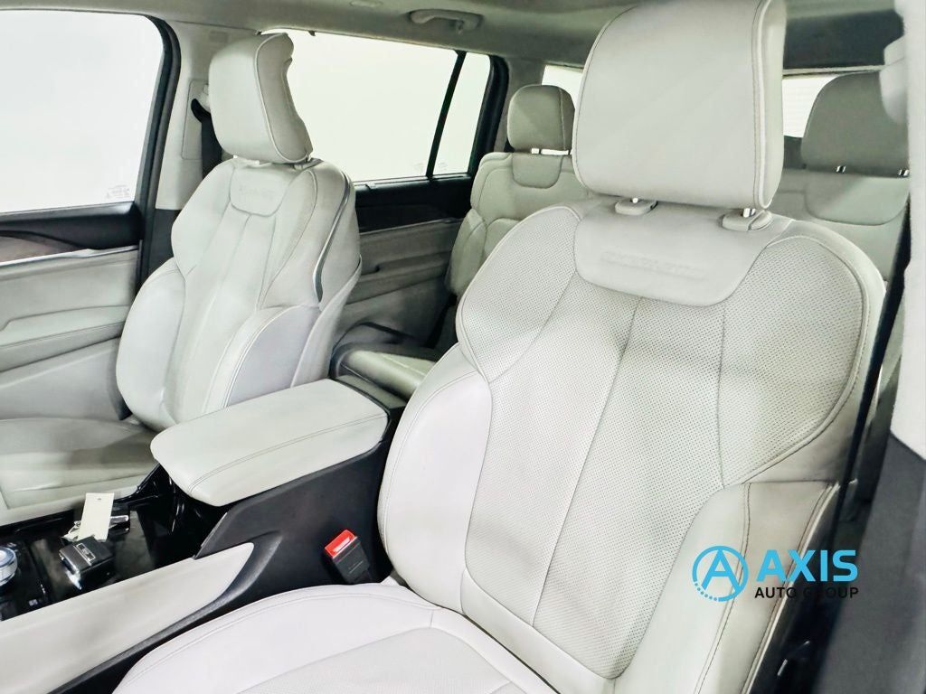 2022 Jeep Grand Cherokee L Overland Jersey City NJ