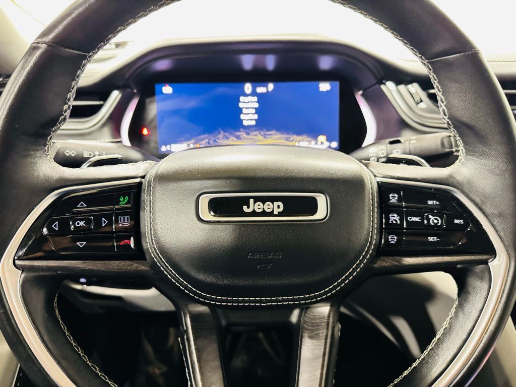 2022 Jeep Grand Cherokee L Overland Jersey City NJ