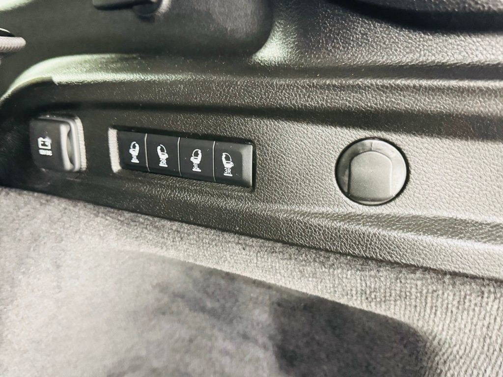 2022 Jeep Grand Cherokee L Overland Jersey City NJ