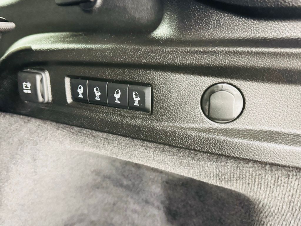 2022 Jeep Grand Cherokee L Overland Jersey City NJ