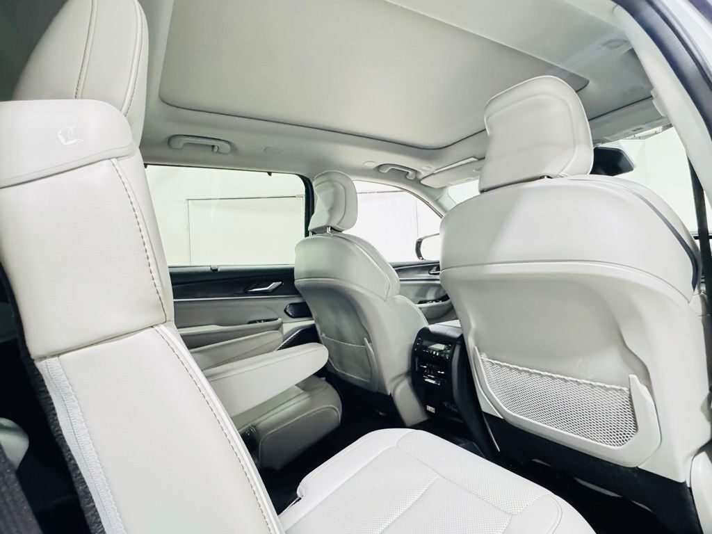2022 Jeep Grand Cherokee L Overland Jersey City NJ