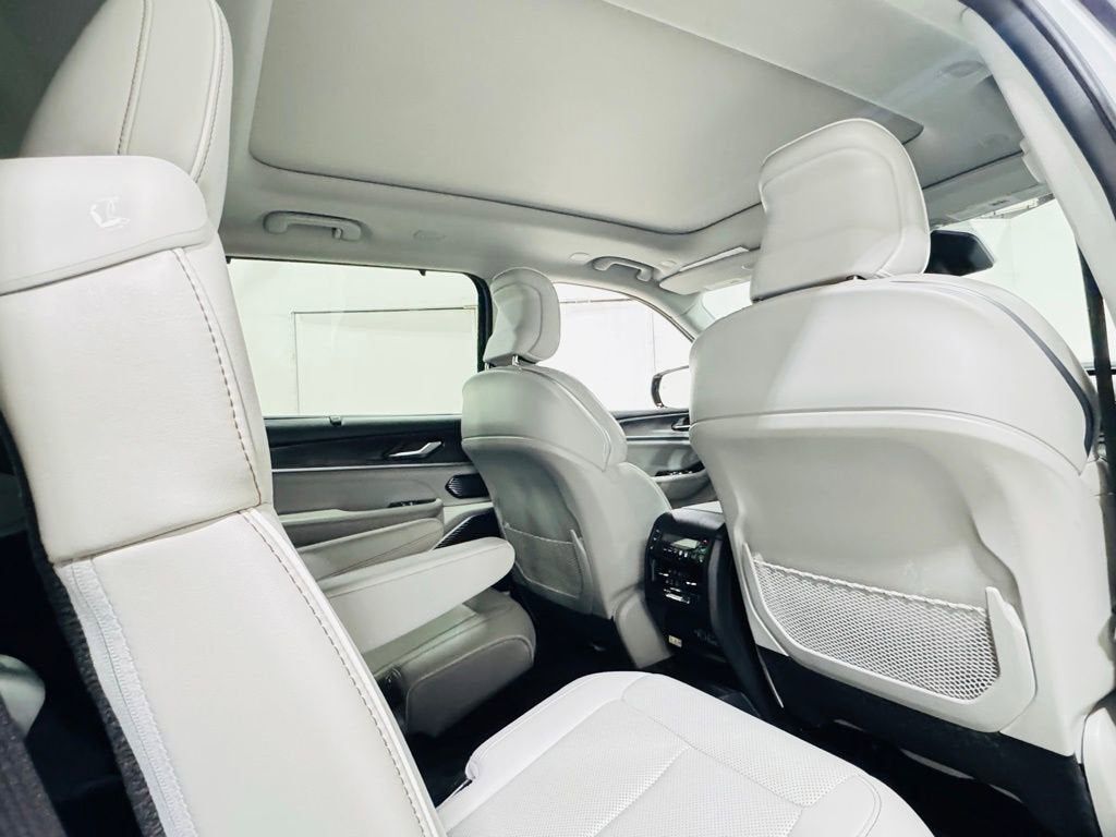 2022 Jeep Grand Cherokee L Overland Jersey City NJ