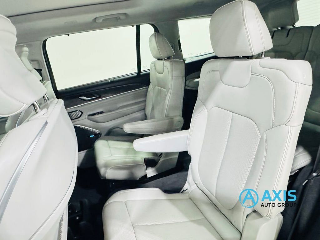 2022 Jeep Grand Cherokee L Overland Jersey City NJ