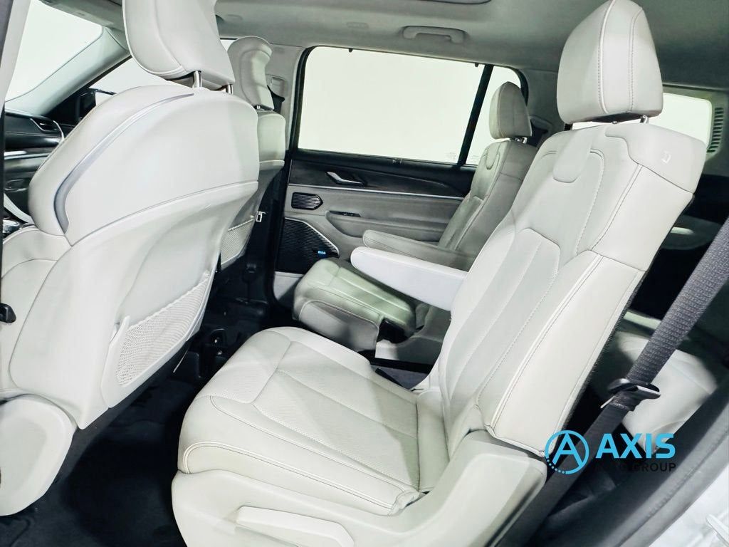 2022 Jeep Grand Cherokee L Overland Jersey City NJ