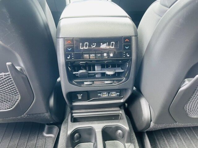 2022 Jeep Grand Cherokee L Overland Marshfield MA