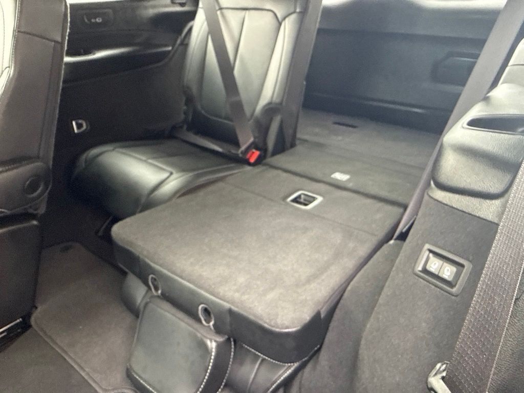 2022 Jeep Grand Cherokee L Overland Mount Joy PA