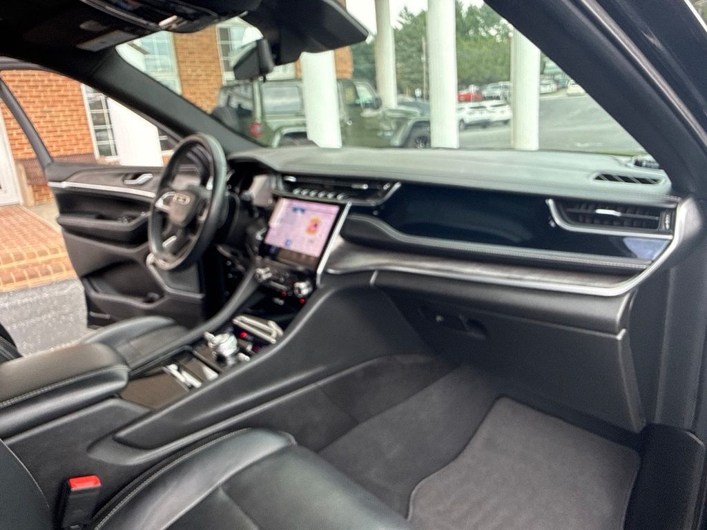 2022 Jeep Grand Cherokee L Overland Mount Joy PA