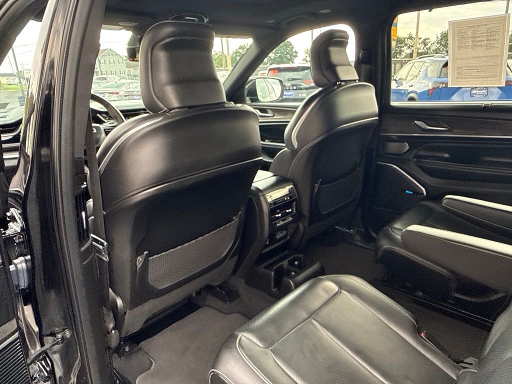 2022 Jeep Grand Cherokee L Overland Mount Joy PA