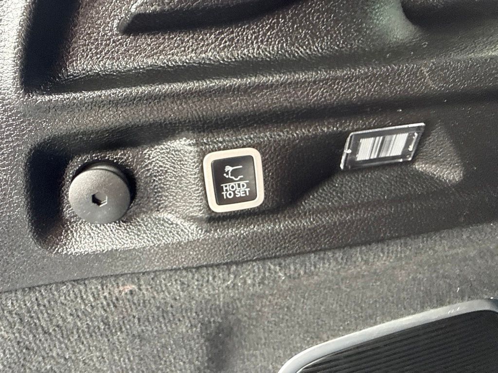 2022 Jeep Grand Cherokee L Overland Mount Joy PA