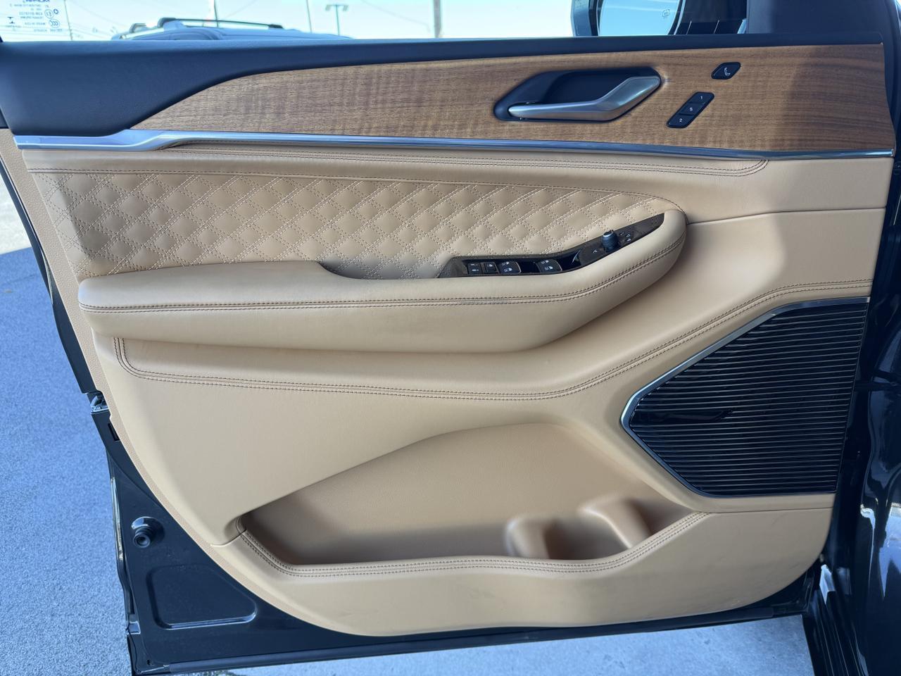 2022 Jeep Grand Cherokee L Summit Reserve Knoxville TN